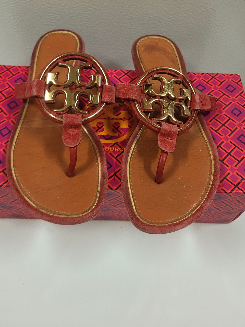 Tory Burch Designer Metal Miller Suede red sandals Gold logo Sandal 6.5
